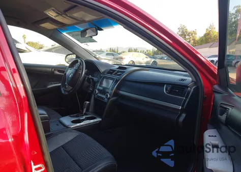 2013 Toyota Camry Se z USA, uszkodzony, nr VIN 4T1BF1FK6DU687369